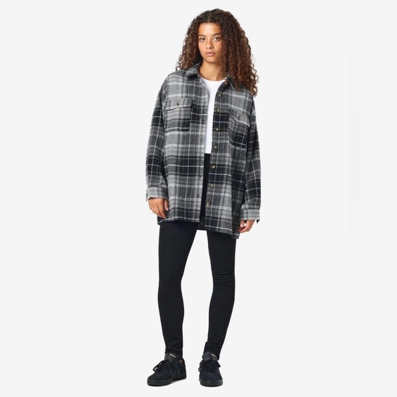 Noisy may Tops - BNWT Noisy May Black and Pink Plaid Shirt size S relaxed Fit